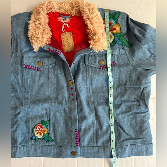 NWT Natural Life Denim Jacket with embroidered floral patches+faux fur Size XL - Picture 10 of 15